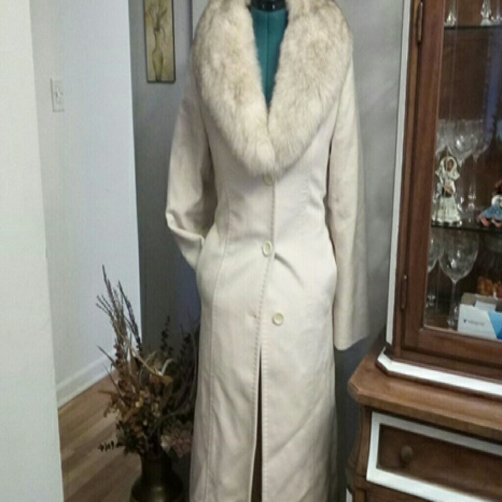 Italian brand  "Cannella" coat with fur